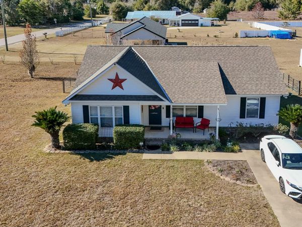 11086 NW Faircloth Road, Bristol, FL 32321