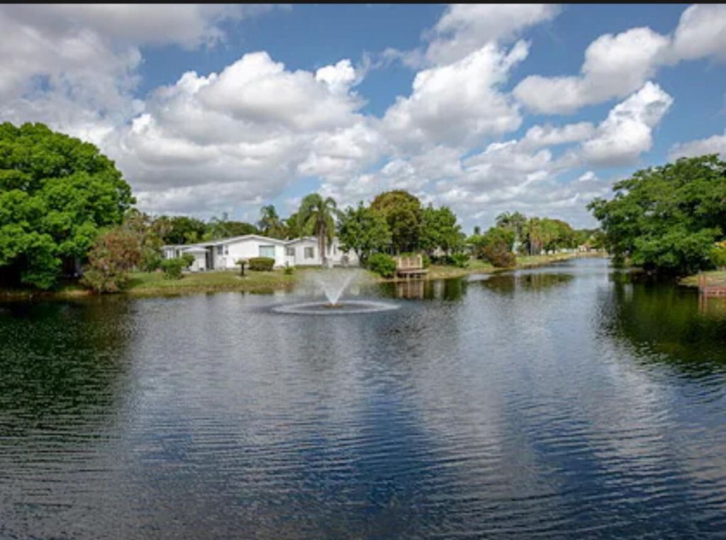 4541 NW 69th St, Unit I-08, Coconut Creek, FL 33073 Photo