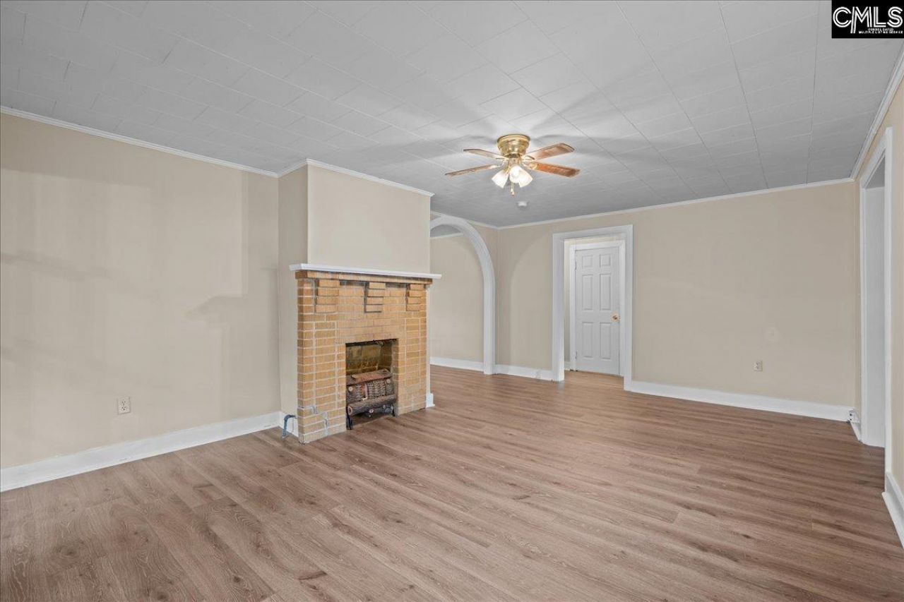 303 Drayton Street Photo 6