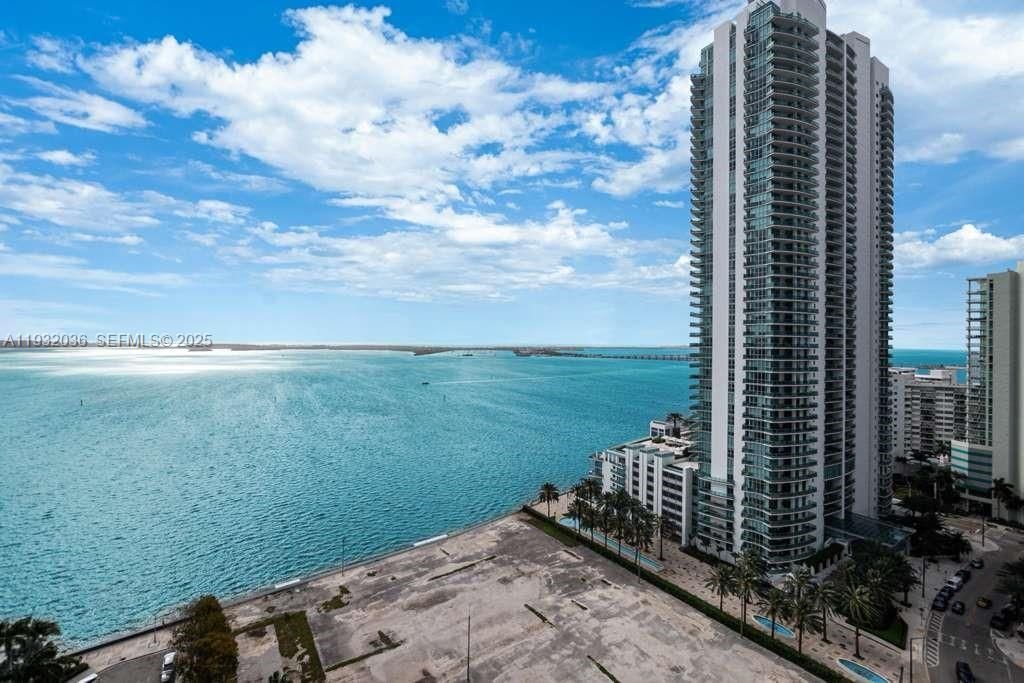1200 Brickell Bay Dr, Unit 2202, Miami, FL 33131 Photo