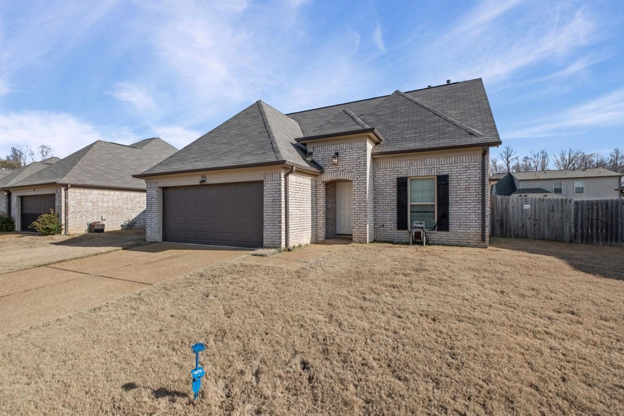 1074 Carib Loop W, Cordova, TN 38018 Main Photo