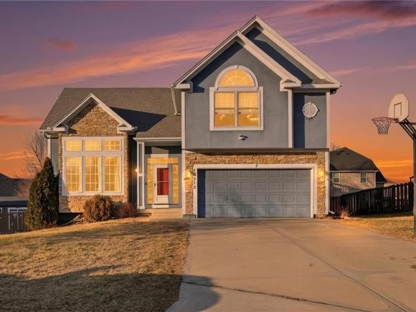 12212 Merion Drive, Kansas City, KS 66109