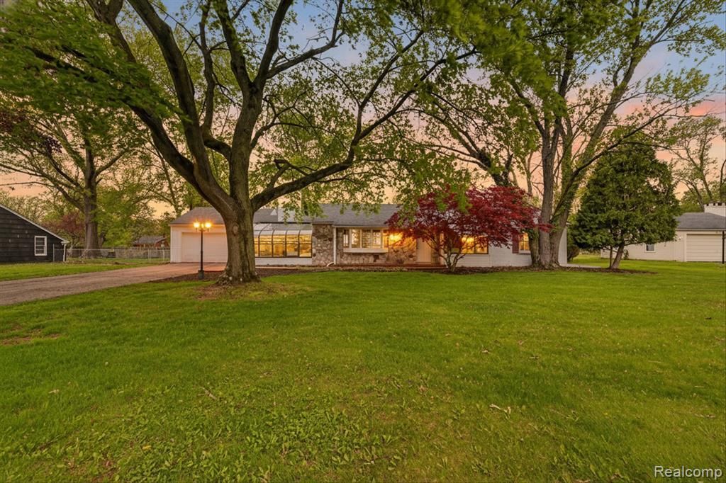 6576 Inkster Road, West Bloomfield Township, MI 48322 Main Photo