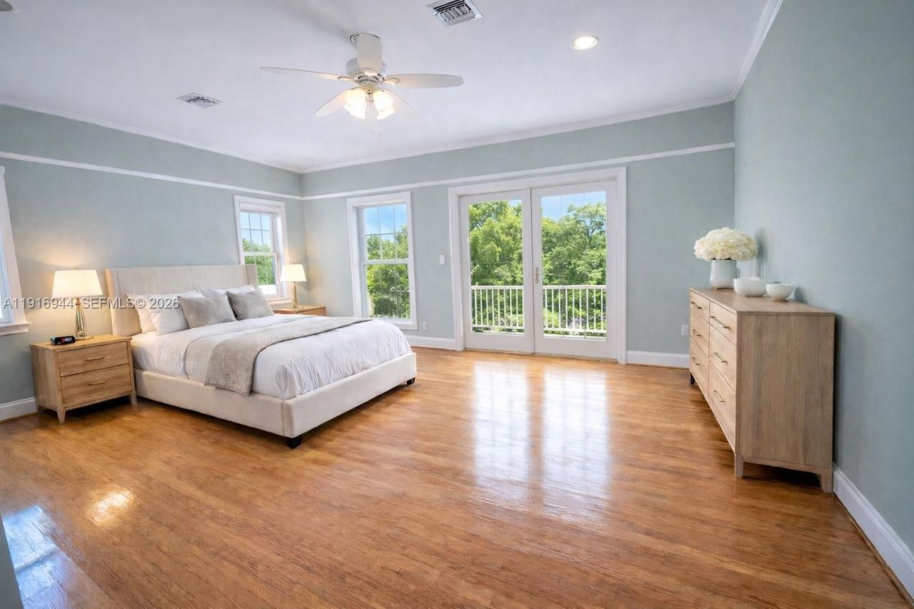 700 Coral Way, Fort Lauderdale, FL 33301 Photo