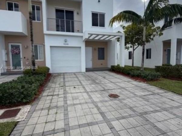 10248 NW 71st Ter, Doral, FL 33178
