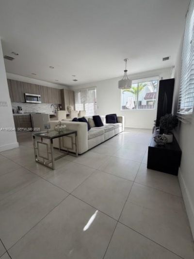 10248 NW 71st Ter, Doral, FL 33178 Photo