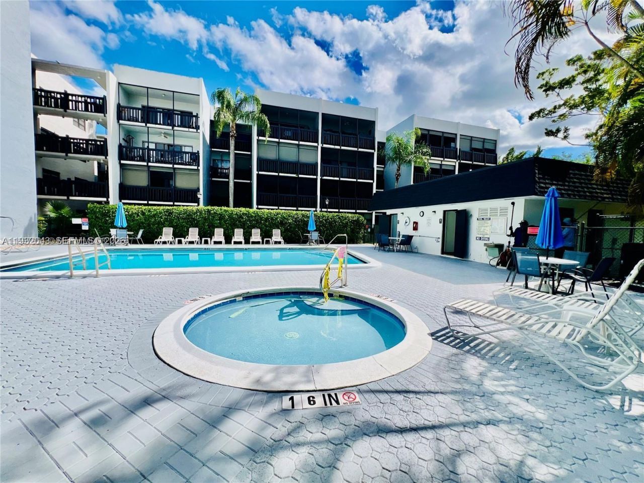 1021 Mockingbird Ln, Unit 215, Plantation, FL 33324 Photo