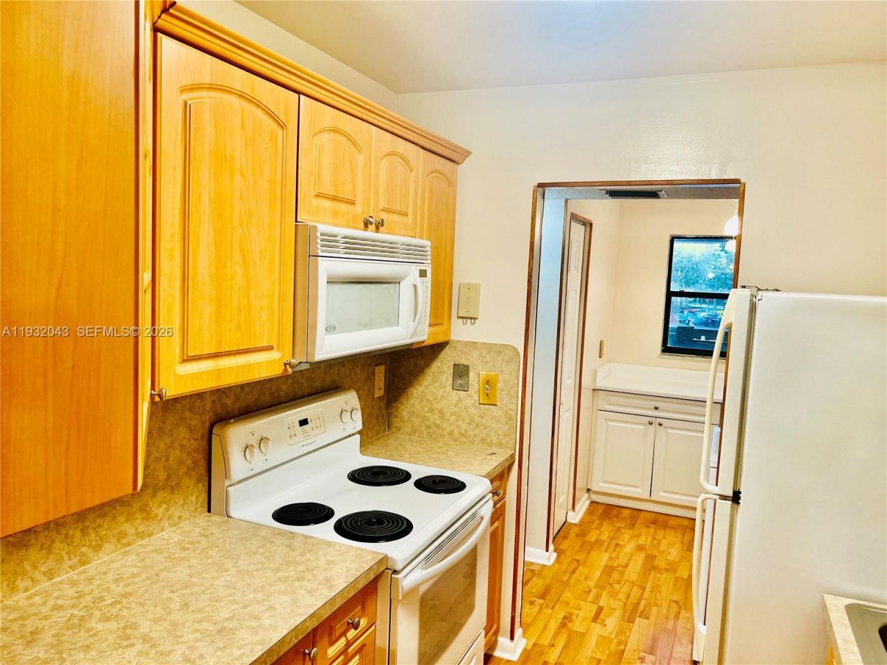 1021 Mockingbird Ln, Unit 215, Plantation, FL 33324 Photo