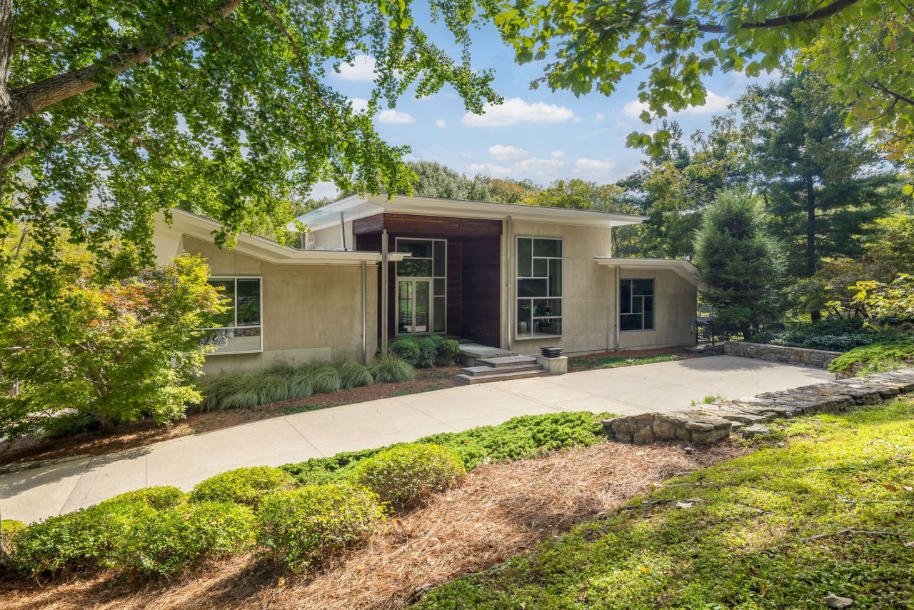 586 Natchez Bend Rd, Nashville, TN 37221 Main Photo