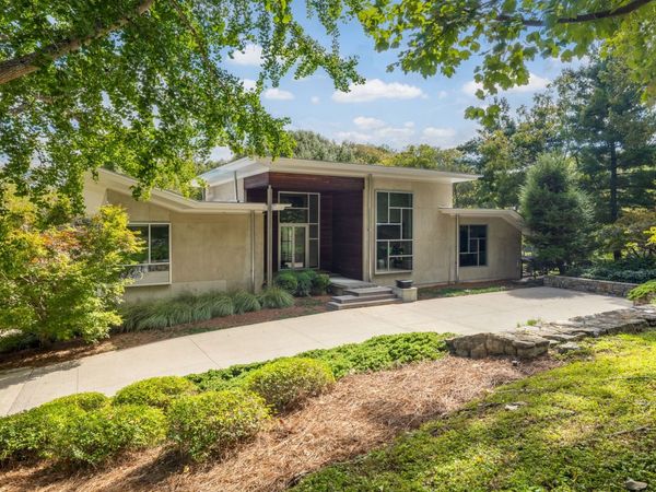 586 Natchez Bend Rd, Nashville, TN 37221