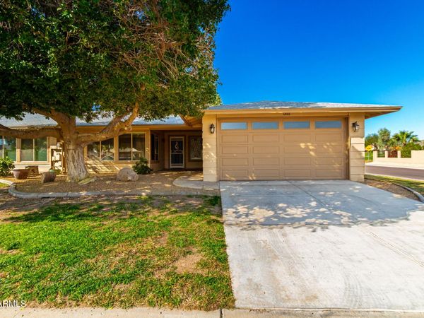 12166 S SHOSHONI Drive, Phoenix, AZ 85044