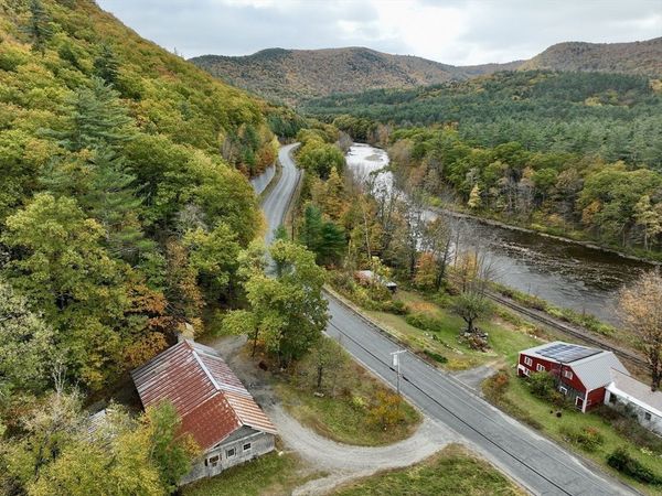 400 Zoar Rd, Charlemont, MA 01339