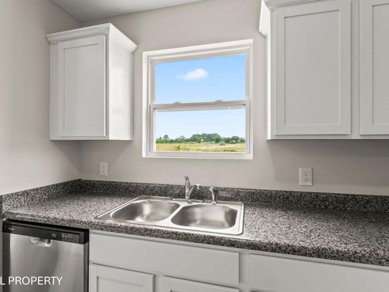 5983 Pitch Pine Drive, Canal Winchester, OH 43110 Photo 9