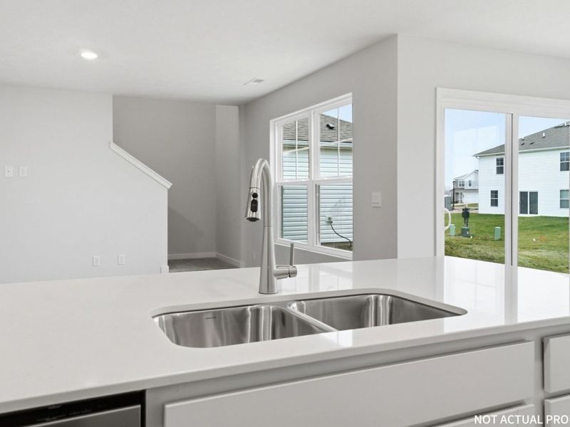 5976 Pitch Pine Drive, Canal Winchester, OH 43110 Photo 14