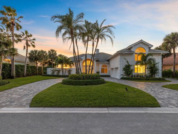 2925 SE Dune Drive, Stuart, FL 34996