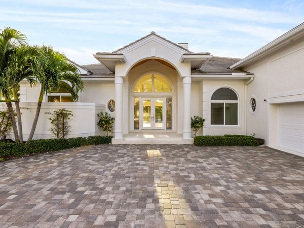 2925 SE Dune Drive, Stuart, FL 34996
