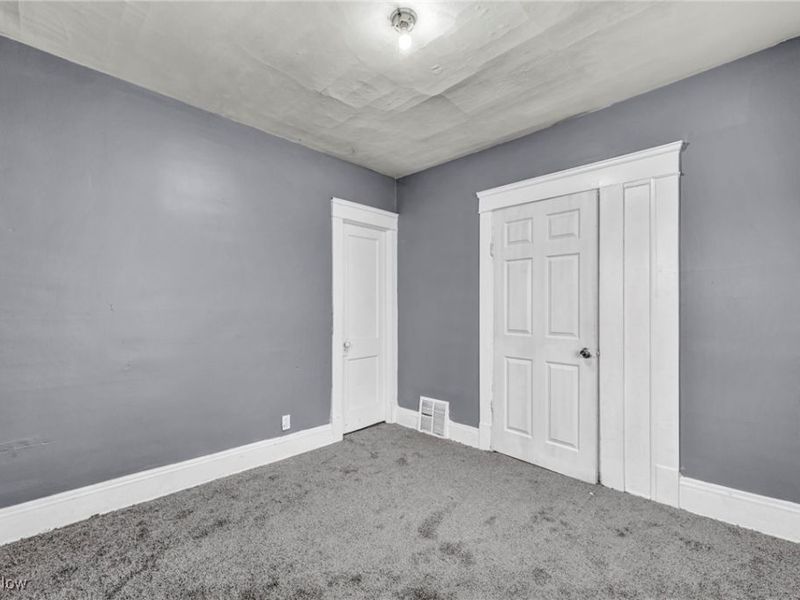 9616 Lamontier Avenue, Cleveland, OH 44104 Photo 11