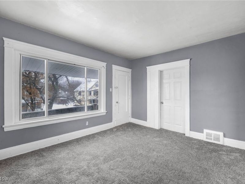 9616 Lamontier Avenue, Cleveland, OH 44104 Photo 15