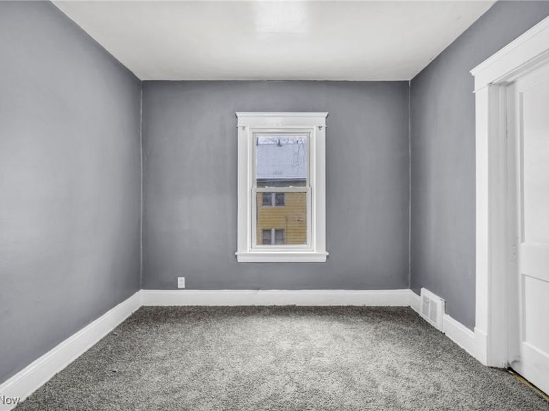 9616 Lamontier Avenue, Cleveland, OH 44104 Photo 17