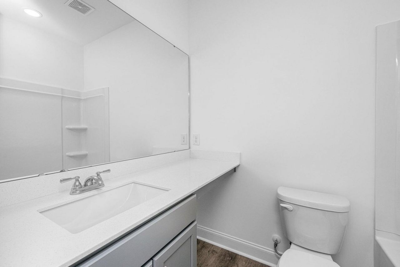 407 Gravy Train Street Photo 32