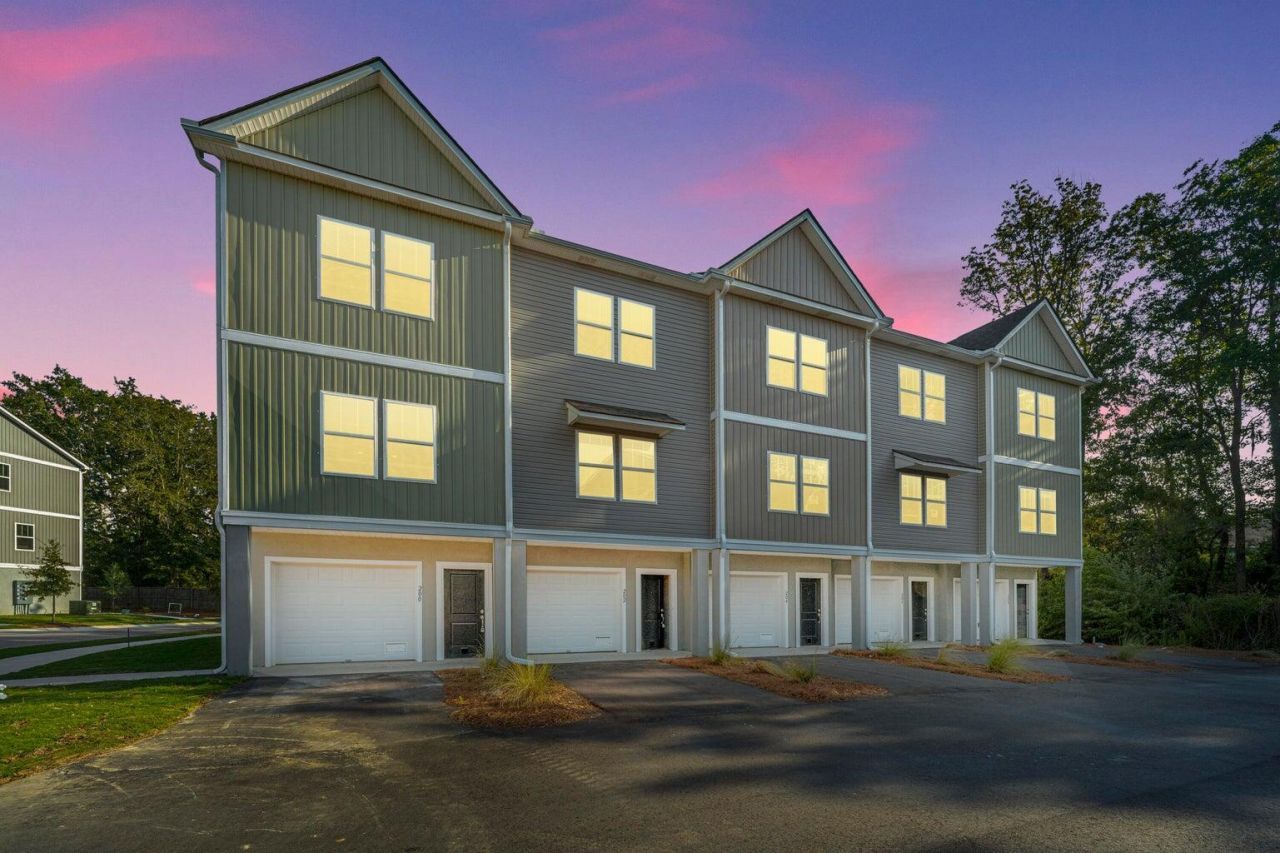 407 Gravy Train Street Photo 33