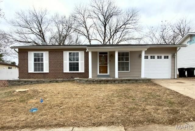 11623 Arroyo Drive, Florissant, MO 63033 Main Photo
