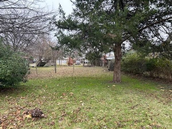 813 Prairie Avenue, Cleburne, TX 76033