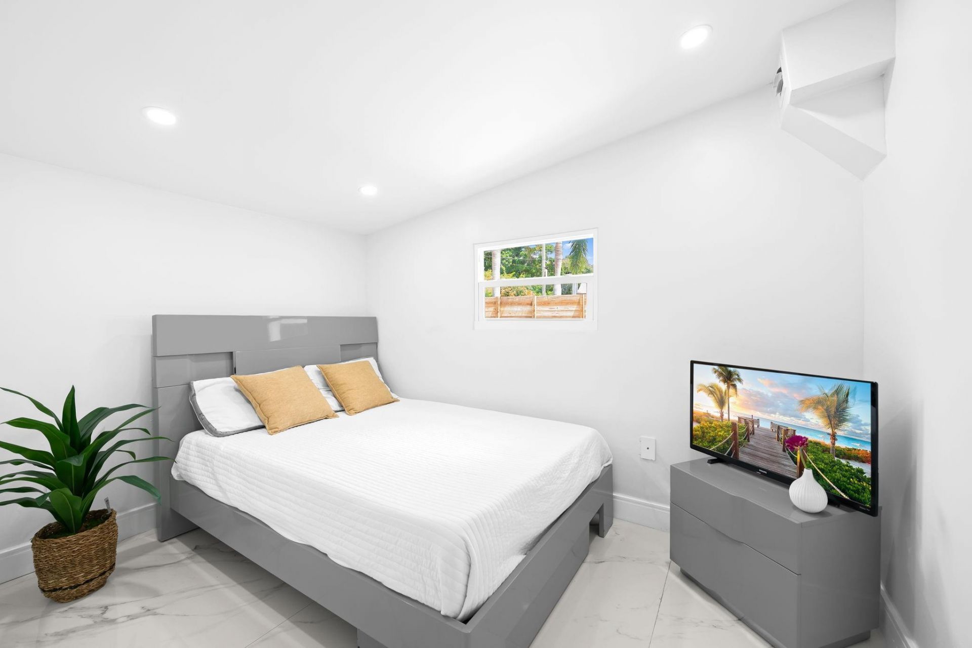 865 NE 23rd Terrace, Pompano Beach, FL 33062 Photo