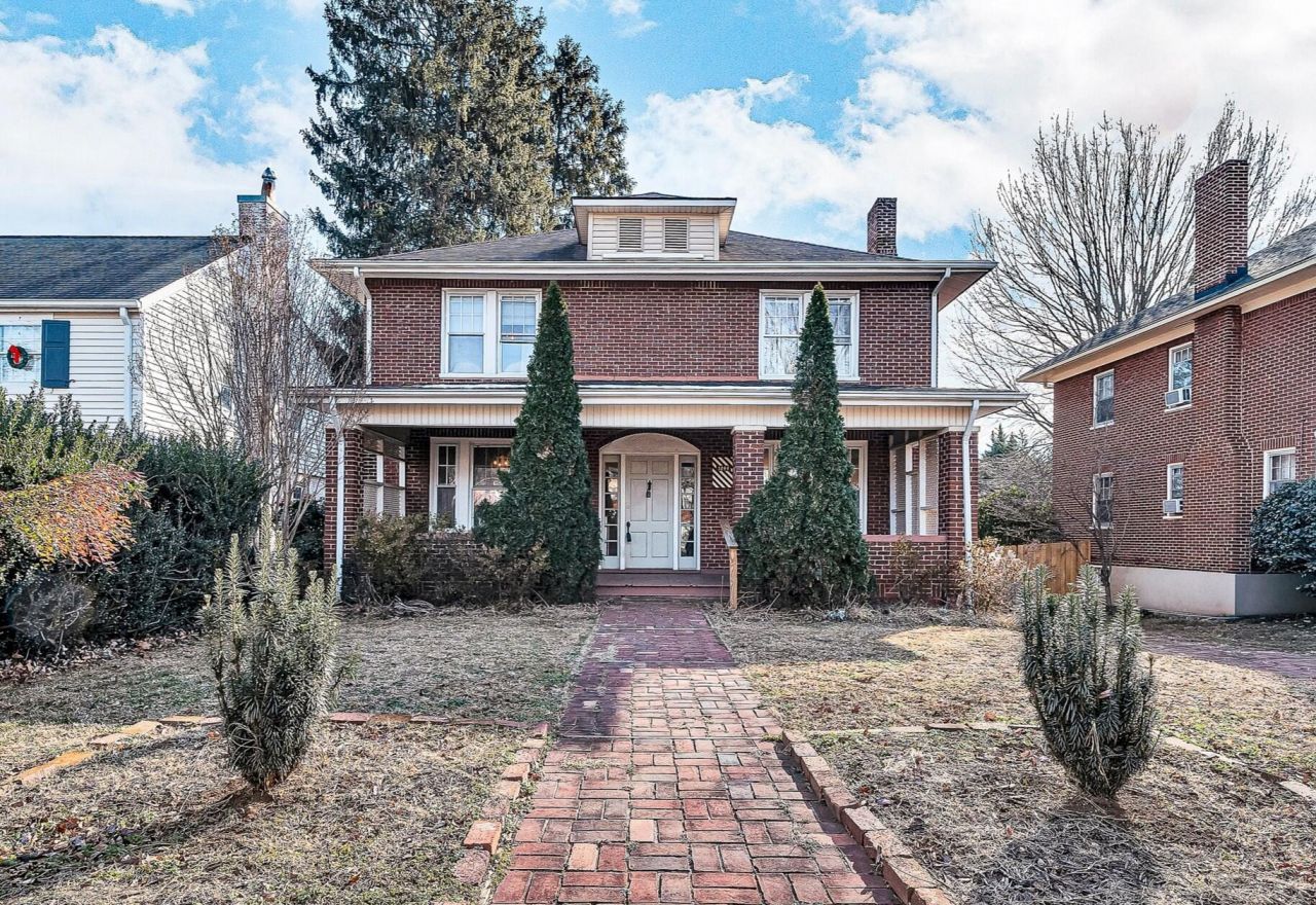 1844 Blenheim Rd Sw, Roanoke, VA 24015 Main Photo