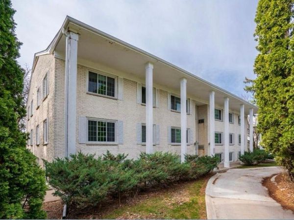 4001 Mavelle Drive, Edina, MN 55435