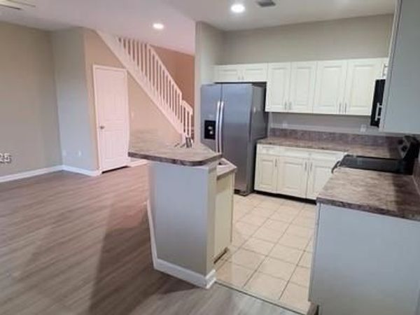 1400 LUCAYA Dr , Riviera Beach, FL 33404