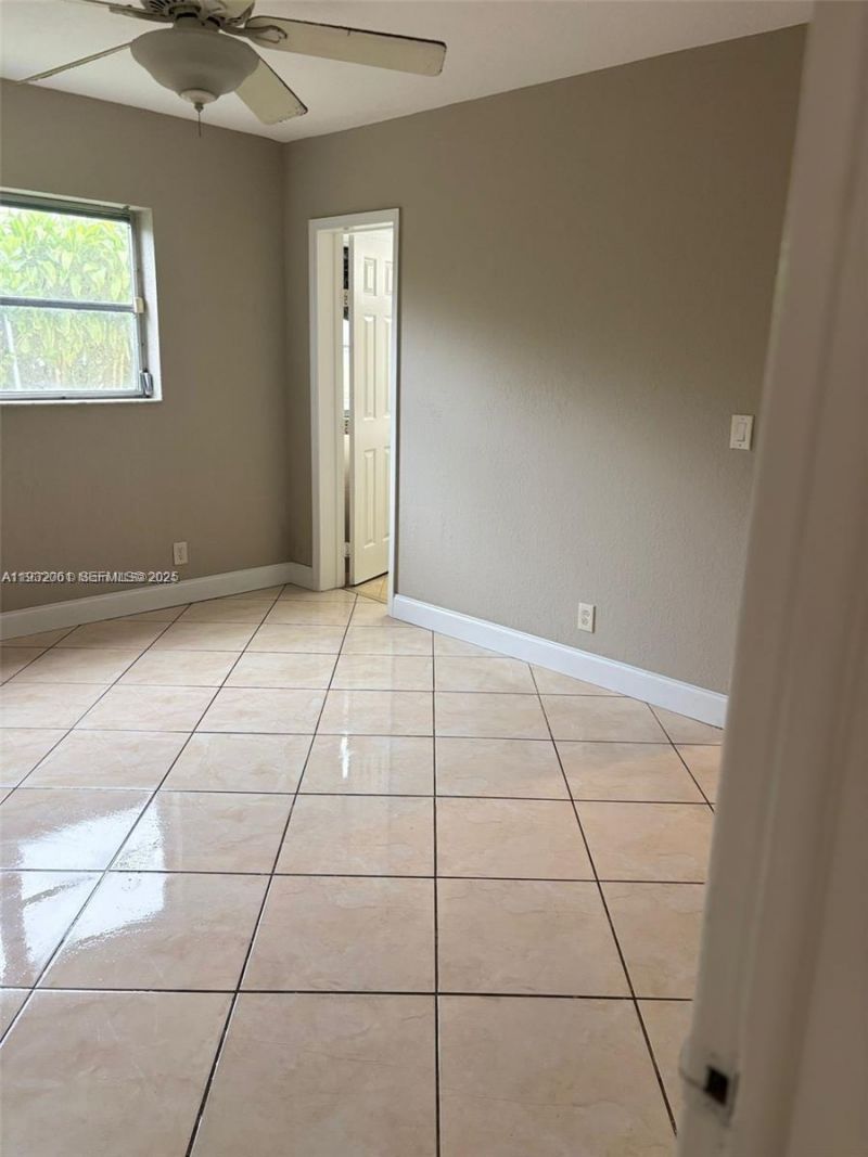 2750 Pierce St, Unit 3, Hollywood, FL 33020 Photo