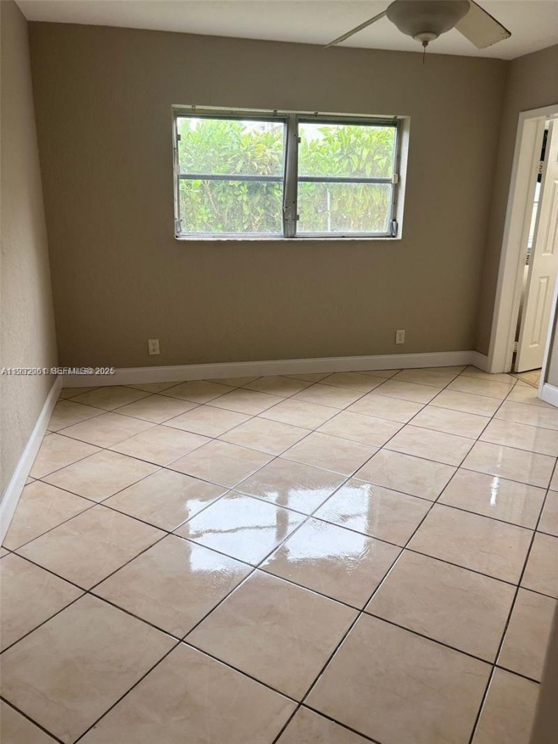 2750 Pierce St, Unit 3, Hollywood, FL 33020 Photo