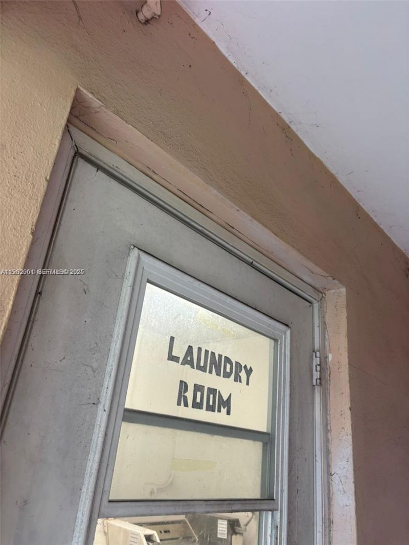 2750 Pierce St, Unit 3, Hollywood, FL 33020 Photo