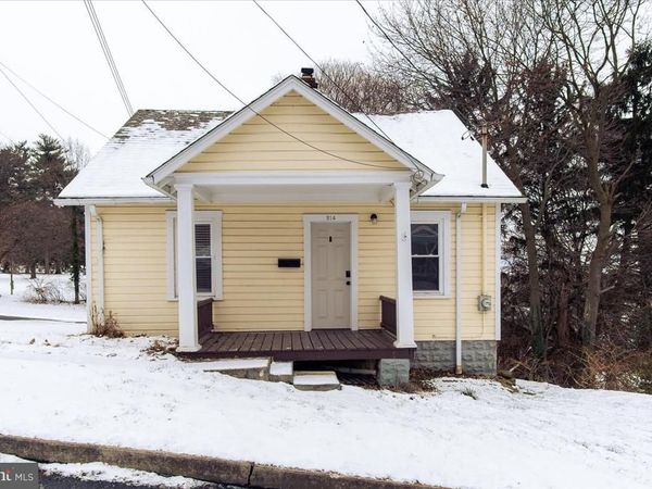 214 MOUNT AIRY AVENUE, WAYNESBORO, PA 17268