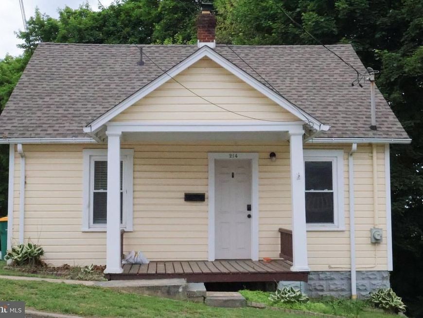 214 Mount Airy Avenue, Waynesboro, PA 17268 Main Photo