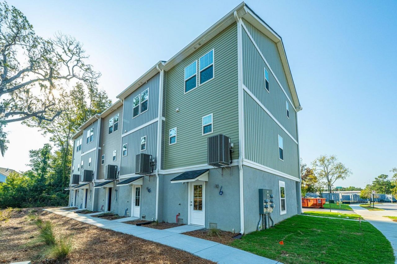 403 Gravy Train Street Photo 9