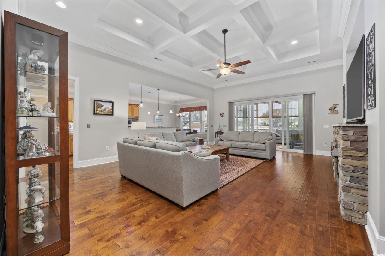 9514 Carrington Dr. Photo 4