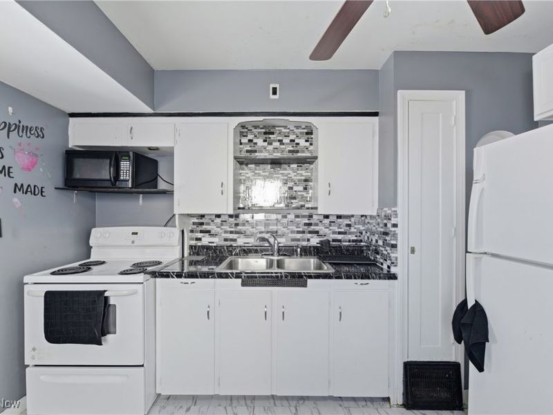 4529 W 150th Street, Cleveland, OH 44135 Photo 14