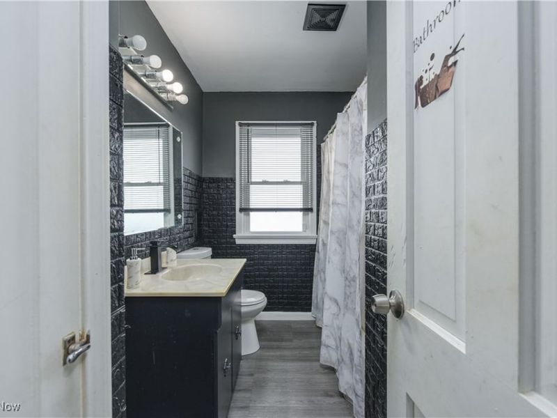 4529 W 150th Street, Cleveland, OH 44135 Photo 16