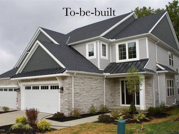 103 Town Centre Drive, Broadview Heights, OH 44147