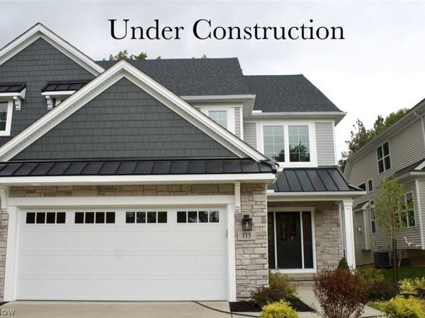 103 Town Centre Drive, Broadview Heights, OH 44147