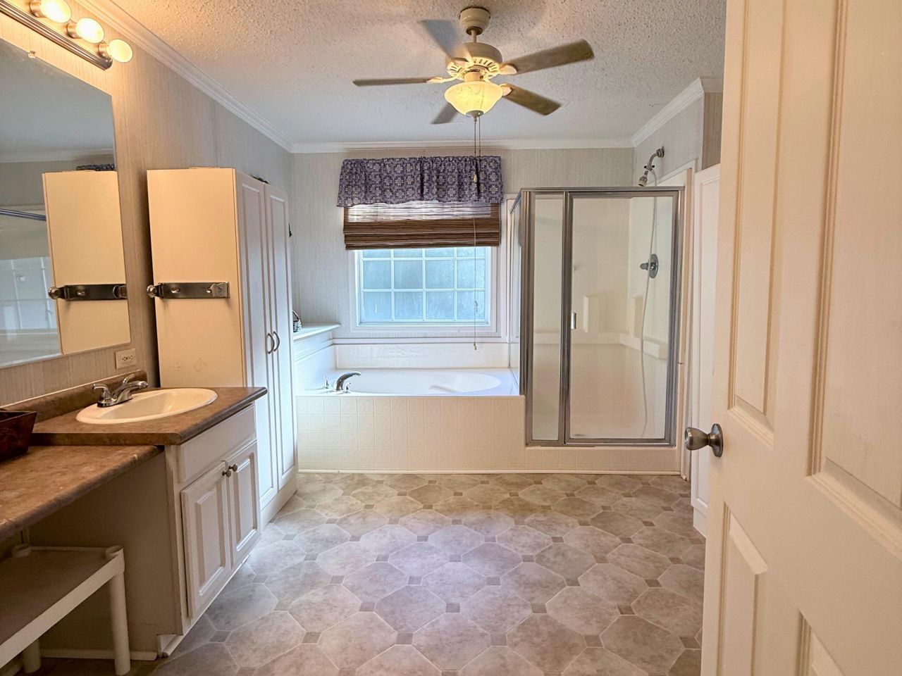 106 Airborne Way Photo 12