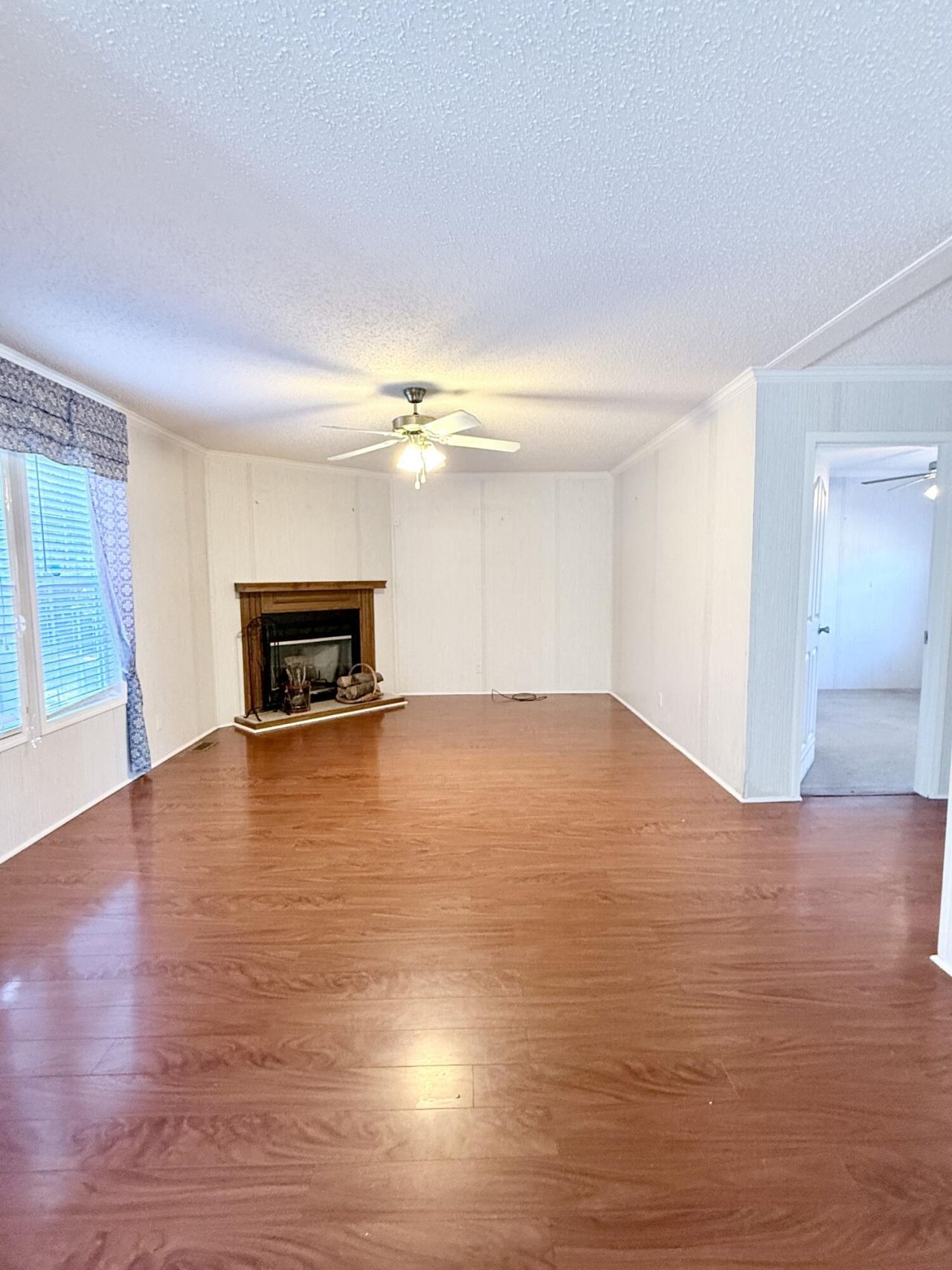 106 Airborne Way Photo 18