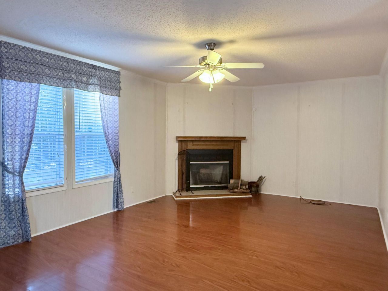 106 Airborne Way Photo 19