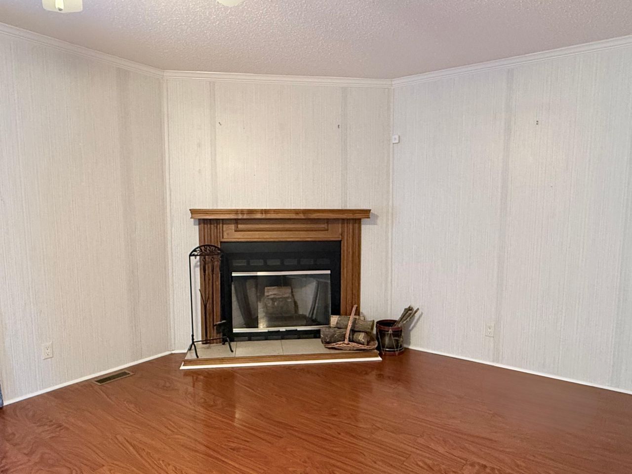 106 Airborne Way Photo 20