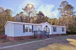 106 Airborne Way photo 4