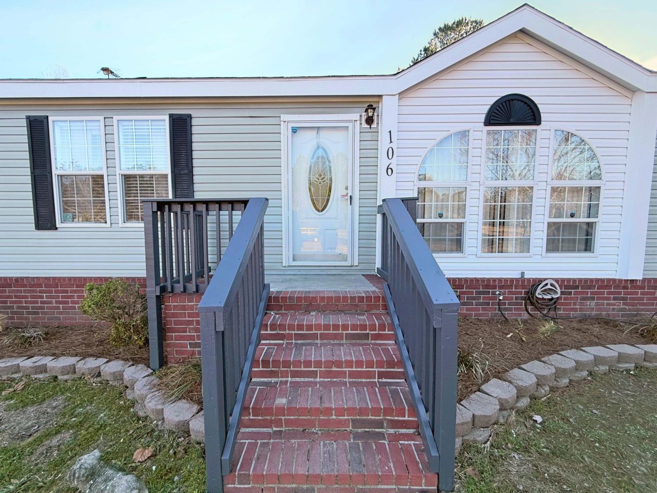 106 Airborne Way Photo 4