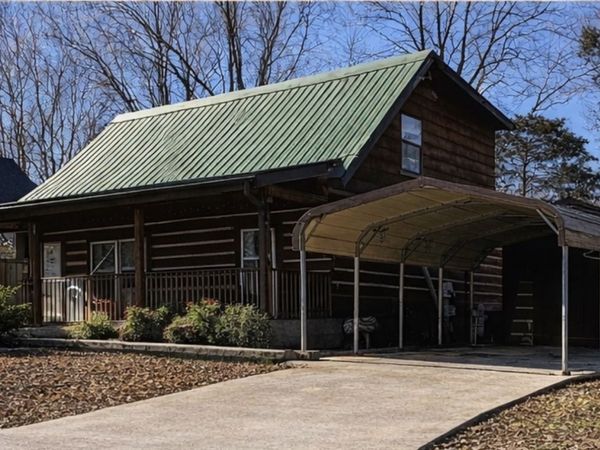 141 General Buckner Dr, Dover, TN 37058