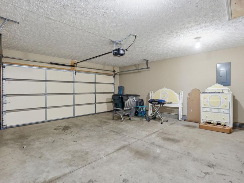 1728 Hunters Ridge Drive, Troy, OH 45373 Photo 36